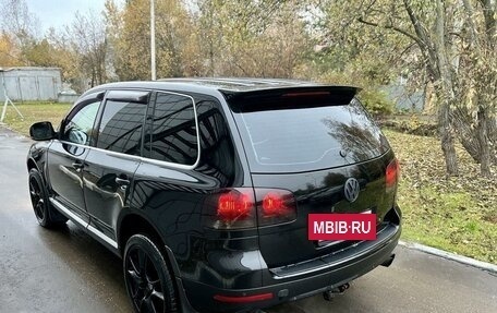 Volkswagen Touareg III, 2005 год, 935 000 рублей, 3 фотография