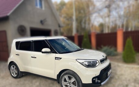 KIA Soul II рестайлинг, 2017 год, 3 фотография