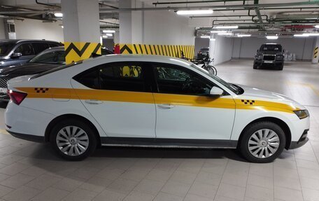 Skoda Octavia IV, 2021 год, 2 050 000 рублей, 2 фотография