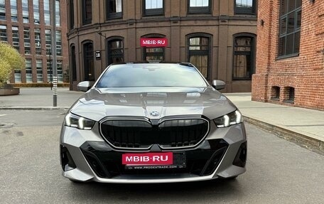 BMW 5 серия, 2023 год, 11 650 000 рублей, 2 фотография