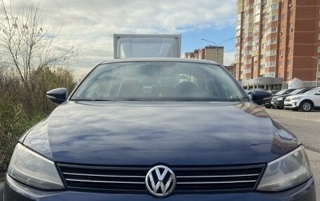 Volkswagen Jetta VI, 2011 год, 1 000 000 рублей, 5 фотография