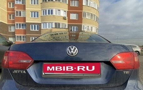 Volkswagen Jetta VI, 2011 год, 1 000 000 рублей, 4 фотография