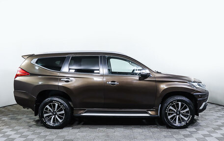 Mitsubishi Pajero Sport III рестайлинг, 2018 год, 3 249 000 рублей, 4 фотография