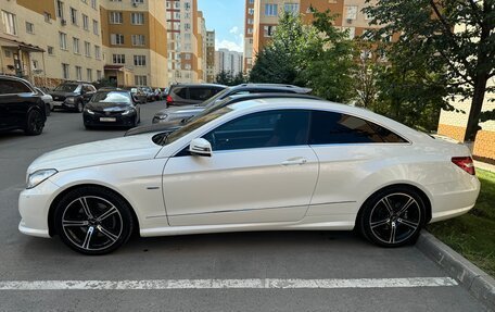 Mercedes-Benz E-Класс, 2011 год, 2 100 000 рублей, 2 фотография