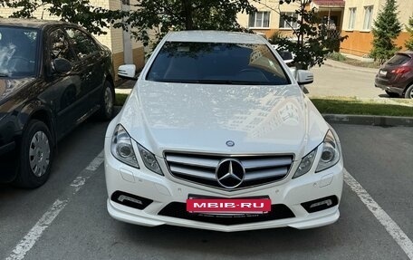 Mercedes-Benz E-Класс, 2011 год, 2 100 000 рублей, 3 фотография