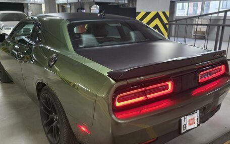 Dodge Challenger III рестайлинг 2, 2020 год, 4 400 000 рублей, 4 фотография