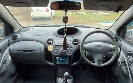 Toyota Vitz, 2000 год, 420 000 рублей, 3 фотография