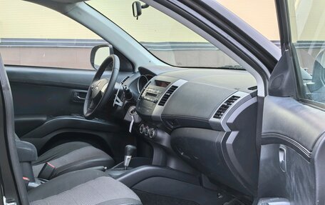 Mitsubishi Outlander III рестайлинг 3, 2010 год, 1 250 000 рублей, 14 фотография