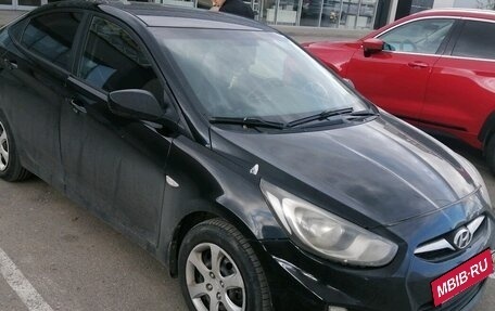 Hyundai Solaris II рестайлинг, 2011 год, 855 000 рублей, 2 фотография