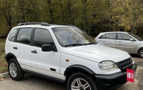 Chevrolet Niva I рестайлинг, 2005 год, 250 000 рублей, 2 фотография