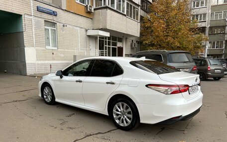 Toyota Camry, 2020 год, 3 350 000 рублей, 6 фотография