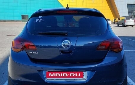 Opel Astra J, 2011 год, 850 000 рублей, 4 фотография