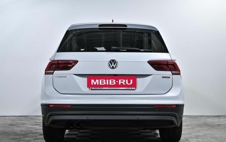 Volkswagen Tiguan II, 2019 год, 2 810 000 рублей, 6 фотография