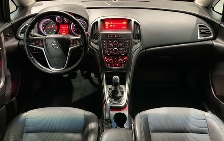 Opel Astra J, 2013 год, 910 000 рублей, 9 фотография