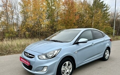 Hyundai Solaris II рестайлинг, 2012 год, 830 000 рублей, 4 фотография