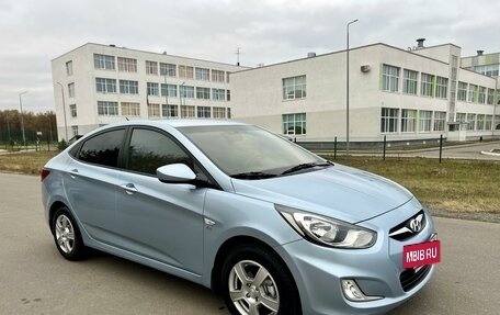 Hyundai Solaris II рестайлинг, 2012 год, 830 000 рублей, 5 фотография