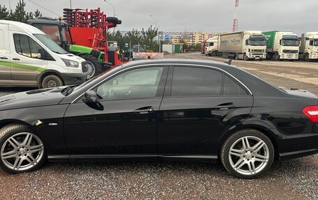 Mercedes-Benz E-Класс, 2011 год, 1 890 000 рублей, 5 фотография