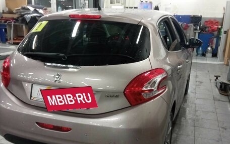 Peugeot 208 II, 2013 год, 760 000 рублей, 3 фотография