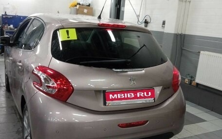 Peugeot 208 II, 2013 год, 760 000 рублей, 4 фотография