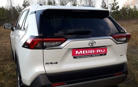 Toyota RAV4, 2021 год, 4 499 000 рублей, 3 фотография