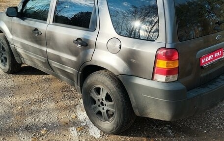 Ford Escape II, 2005 год, 550 000 рублей, 1 фотография