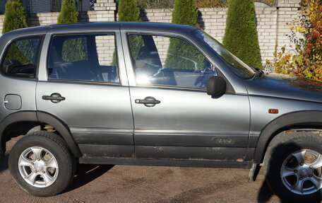 Chevrolet Niva I рестайлинг, 2005 год, 265 000 рублей, 1 фотография