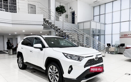 Toyota RAV4, 2020 год, 3 290 000 рублей, 3 фотография