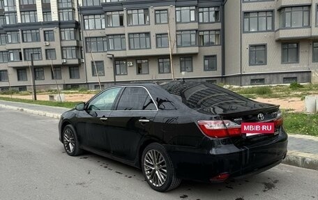 Toyota Camry, 2017 год, 2 390 000 рублей, 5 фотография