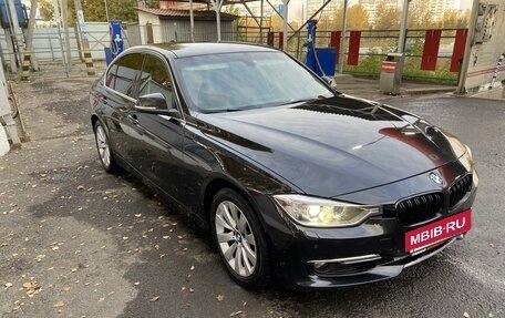 BMW 3 серия, 2013 год, 1 600 000 рублей, 3 фотография