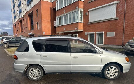 Toyota Ipsum II, 2000 год, 750 000 рублей, 4 фотография