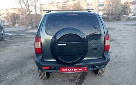 Chevrolet Niva I рестайлинг, 2006 год, 260 000 рублей, 2 фотография