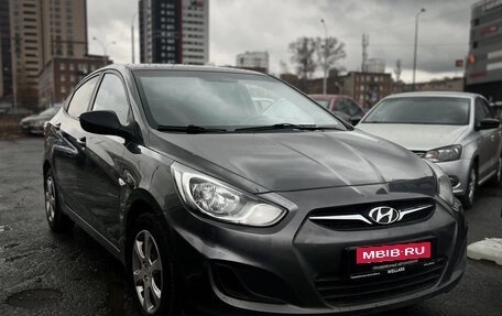 Hyundai Solaris II рестайлинг, 2012 год, 860 000 рублей, 4 фотография