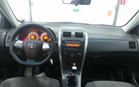 Toyota Corolla, 2010 год, 1 028 000 рублей, 8 фотография