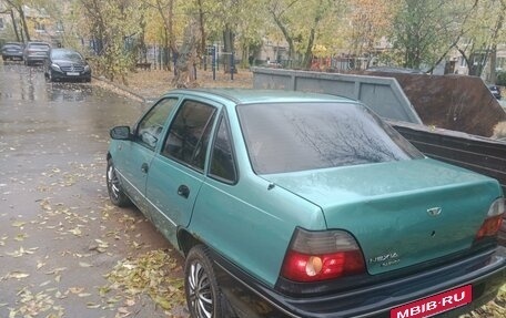 Daewoo Nexia I рестайлинг, 2000 год, 130 000 рублей, 2 фотография