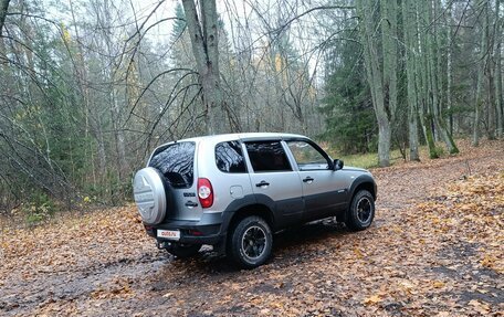 Chevrolet Niva I рестайлинг, 2011 год, 599 000 рублей, 3 фотография