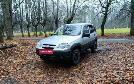 Chevrolet Niva I рестайлинг, 2011 год, 599 000 рублей, 6 фотография