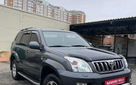 Toyota Land Cruiser Prado 120 рестайлинг, 2003 год, 1 950 000 рублей, 2 фотография