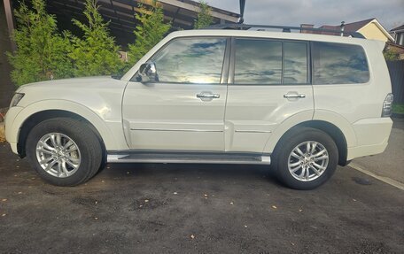 Mitsubishi Pajero IV, 2019 год, 5 300 000 рублей, 9 фотография