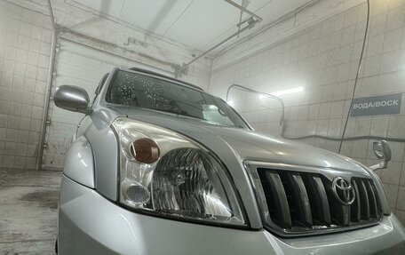 Toyota Land Cruiser Prado 120 рестайлинг, 2002 год, 2 340 000 рублей, 3 фотография