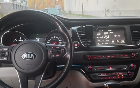 KIA Carnival III, 2018 год, 3 400 000 рублей, 6 фотография