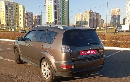 Mitsubishi Outlander III рестайлинг 3, 2010 год, 1 900 000 рублей, 5 фотография