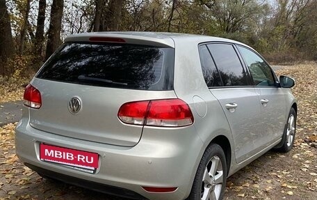 Volkswagen Golf VI, 2011 год, 860 000 рублей, 3 фотография