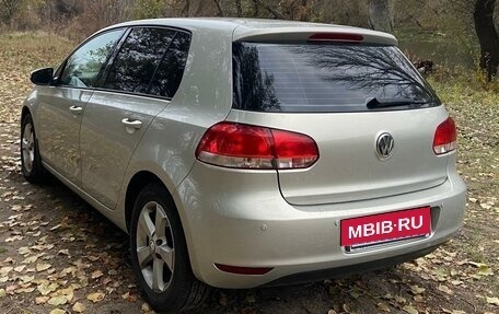 Volkswagen Golf VI, 2011 год, 860 000 рублей, 2 фотография