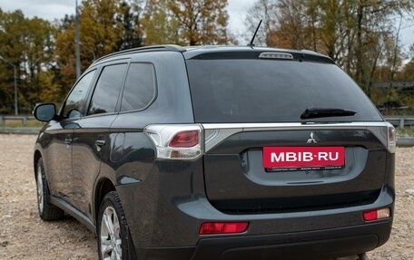 Mitsubishi Outlander III рестайлинг 3, 2013 год, 1 500 000 рублей, 5 фотография