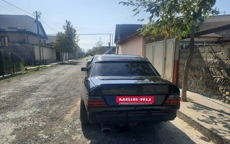 Mercedes-Benz E-Класс, 1993 год, 550 000 рублей, 5 фотография