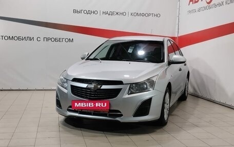 Chevrolet Cruze II, 2013 год, 879 000 рублей, 3 фотография