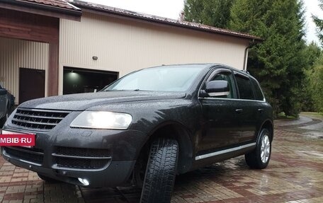 Volkswagen Touareg III, 2005 год, 900 000 рублей, 2 фотография