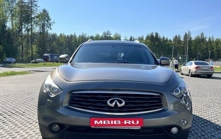 Infiniti FX II, 2010 год, 1 590 000 рублей, 2 фотография