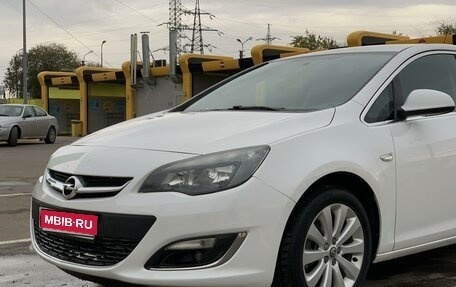 Opel Astra J, 2013 год, 940 000 рублей, 1 фотография