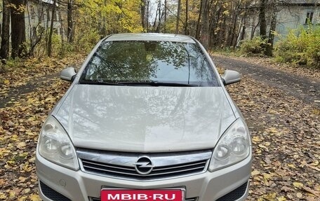 Opel Astra H, 2010 год, 569 000 рублей, 1 фотография